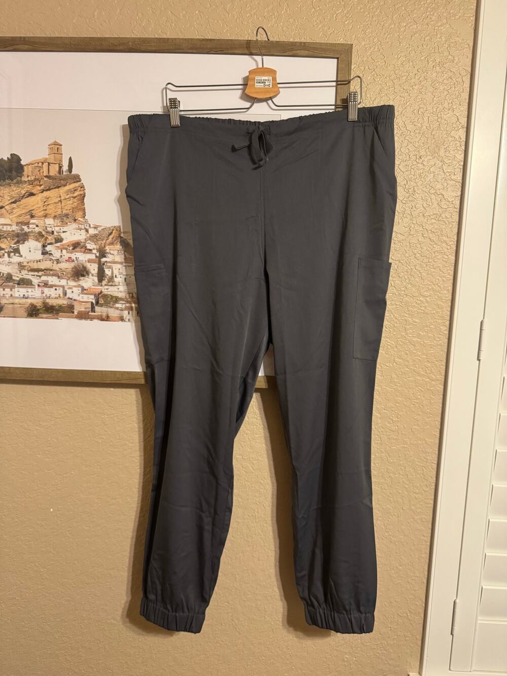 New XL Wink Bottom Scrubs Modern Fit, tapered and elastic ankle bands. Gray
